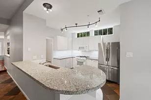 126 E Wilde Yaupon Circle, The Woodlands, TX 77381 - Photo 21