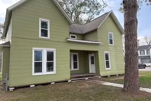 502 S Mechanic St, El Campo, TX 77437 - Photo 1