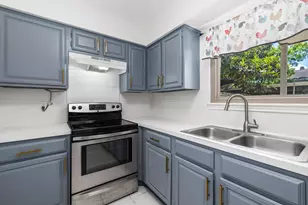 9263 Westwood Village Dr, Houston, TX 77036 - Photo 17