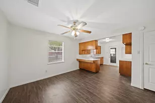 322 Pinedale Ave, Arcola, TX 77583 - Photo 3