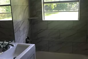 7309 Ardennes St, Houston, TX 77033 - Photo 7