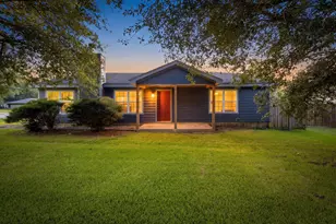 707 Layl Dr, Liberty, TX 77575 - Photo 1