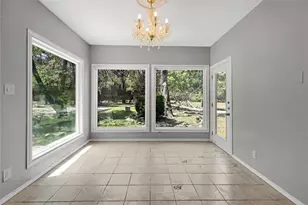 220 Lark Ln, New Braunfels, TX 78132 - Photo 7