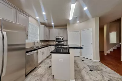 6422 Brazos Glen Lane, Richmond, TX 77469 - Photo 5