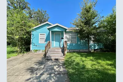 150 Huisache Street, Lake Jackson, TX 77566 - Photo 1