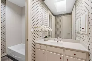 12039 E Circle Dr, Houston, TX 77071 - Photo 29