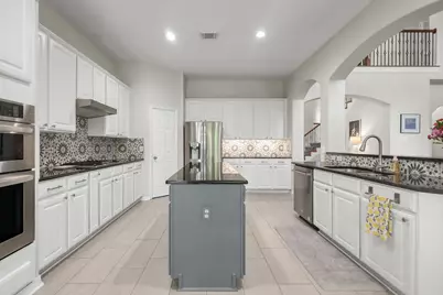 118 Oriel Oaks Circle, The Woodlands, TX 77382 - Photo 15