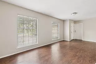 324 Olive St, Huntsville, TX 77340 - Photo 5