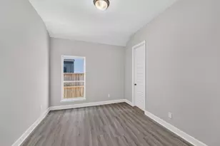 7559 Pemberley Ct, Katy, TX 77493 - Photo 9