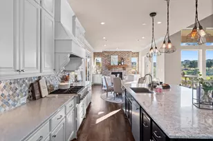 2203 Flameleaf Ct, Conroe, TX 77384 - Photo 17