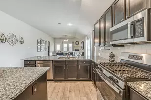 125 Highland Pr Wy, Waller, TX 77484 - Photo 7