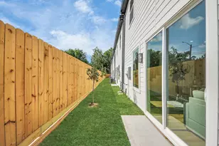 2432 Harrington St, Houston, TX 77026 - Photo 13