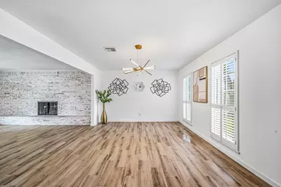 10622 Inwood Drive, Houston, TX 77042 - Photo 5