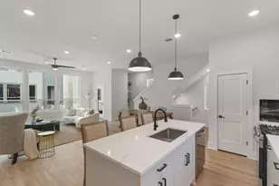 4710 Thornton Villas Ln, Houston, TX 77018 - Photo 11