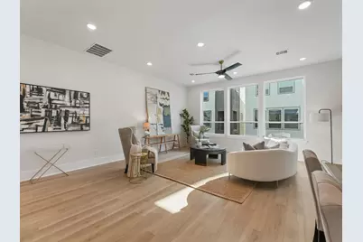 4710 Thornton Villas Lane, Houston, TX 77018 - Photo 13