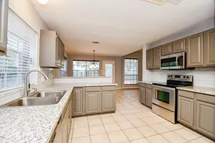 6335 Oakburl Ln, Sugar Land, TX 77479 - Photo 15