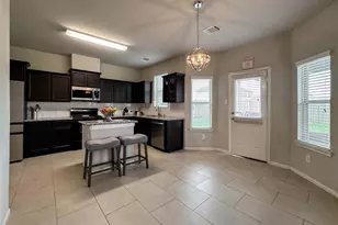 2 Eagle Lake Ct, Manvel, TX 77578 - Photo 5