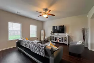 2 Eagle Lake Ct, Manvel, TX 77578 - Photo 3