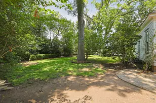 212 S Pine St, Tomball, TX 77375 - Photo 37