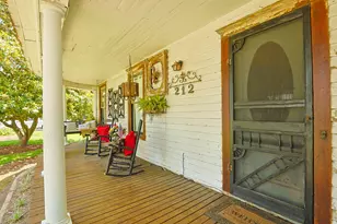 212 S Pine St, Tomball, TX 77375 - Photo 7