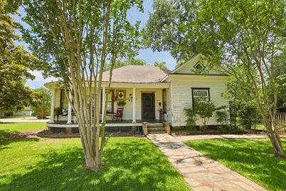 212 S Pine Street, Tomball, TX 77375 - Photo 11