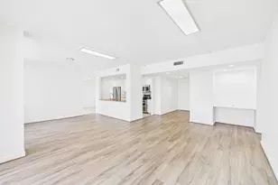 49 Briar Hollow Ln, Houston, TX 77027 - Photo 5