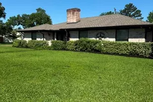 102 Cherry Tree Ln, Friendswood, TX 77546 - Photo 5