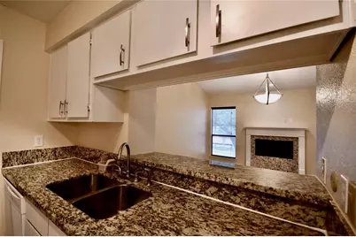 1818 Augusta Drive #4, Houston, TX 77057 - Photo 11