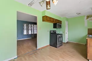 5603 Lakefield Dr, Houston, TX 77033 - Photo 9