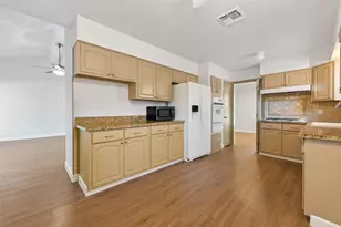 12374 Westella Dr, Houston, TX 77077 - Photo 11