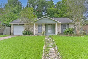 501 Bellmar Ln, Friendswood, TX 77546 - Photo 1