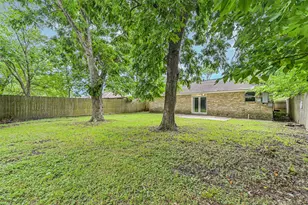 501 Bellmar Ln, Friendswood, TX 77546 - Photo 19