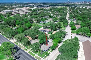 611 N Pruett St, Baytown, TX 77520 - Photo 5
