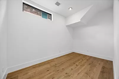 4629 Pine Street, Bellaire, TX 77401 - Photo 17
