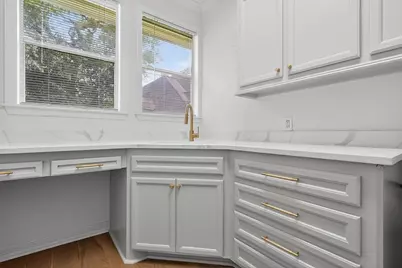 2 Argonne Place, The Woodlands, TX 77382 - Photo 17