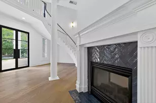 2 Argonne Pl, The Woodlands, TX 77382 - Photo 9