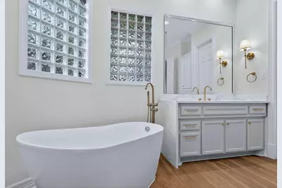 2 Argonne Place, The Woodlands, TX 77382 - Photo 25