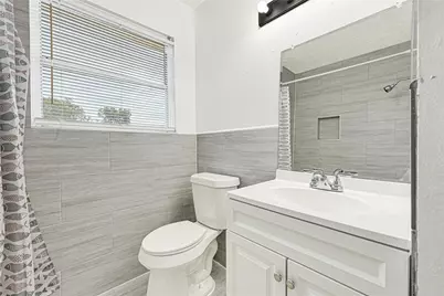4215 East Lane, Houston, TX 77026 - Photo 9