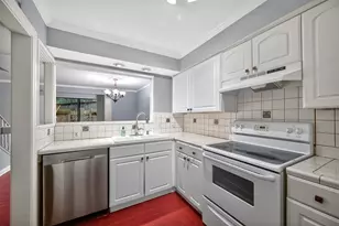 5231 Arboles Dr, Houston, TX 77035 - Photo 13