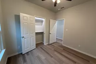 702 W Walnut St, Longview, TX 75601 - Photo 9