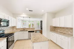 19 Endor Forest Pl, The Woodlands, TX 77382 - Photo 9