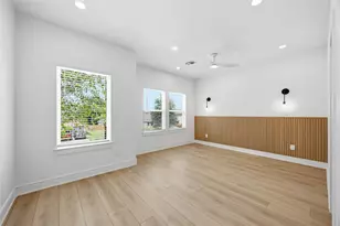 8019 Grandview St, Houston, TX 77051 - Photo 15