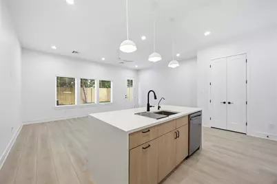 8019 Grandview Street #B, Houston, TX 77051 - Photo 9