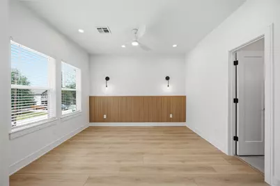 8019 Grandview Street #B, Houston, TX 77051 - Photo 17