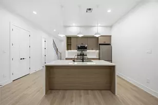 8019 Grandview St, Houston, TX 77051 - Photo 9