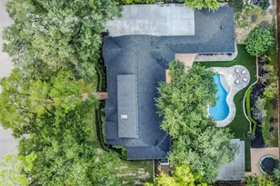 451 Brown Saddle St, Houston, TX 77057 - Photo 39