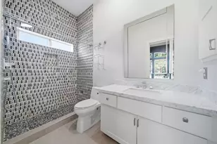 422 Bridge Crest Blvd, Houston, TX 77082 - Photo 9