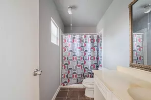 10534 Evesborough Dr, Houston, TX 77099 - Photo 19