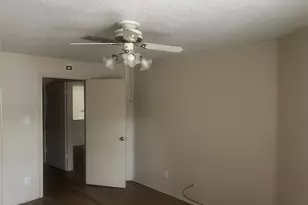 10737 Braes Bend Dr, Houston, TX 77071 - Photo 3