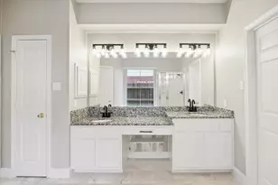 1823 Misty Oaks Ln, Sugar Land, TX 77479 - Photo 15